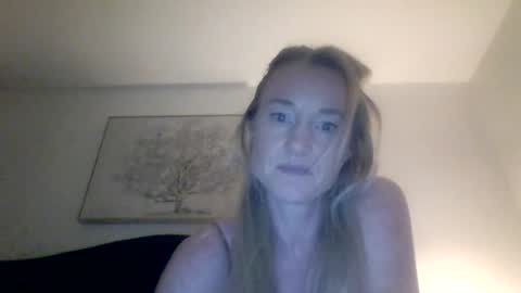 mockingbirds91 online show from June 15, 4:47 am
