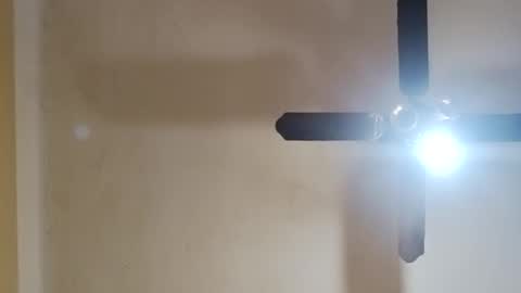 Snapshot of modelo_web18 chatting on September 28, 8:25 pm camilo online show from September 28, 8:25 pm