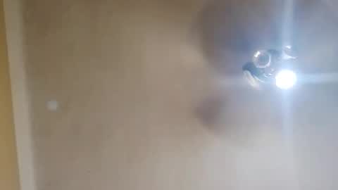 Snapshot of modelo_web18 chatting on December 21, 5:25 am camilo online show from December 21, 5:25 am