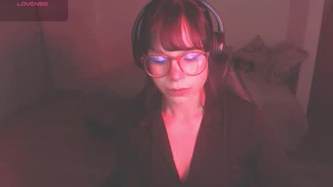 Snapshot of modjo_ chatting on February 9, 6:43 am Modjo online show from February 9, 6:43 am