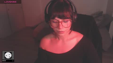 Snapshot of modjo_ chatting on January 18, 5:00 am Modjo online show from January 18, 5:00 am