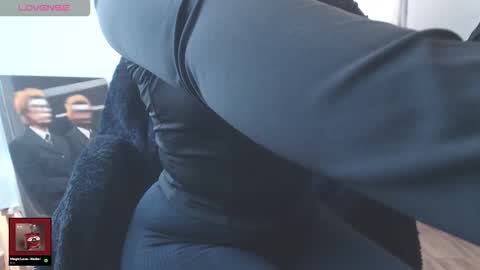 Snapshot of modjo_ chatting on February 24, 7:56 pm Modjo online show from February 24, 7:56 pm