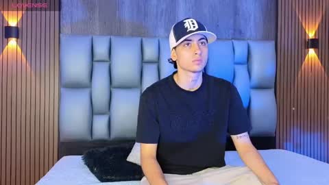 mohamed_malik online show from May 21, 12:12 pm