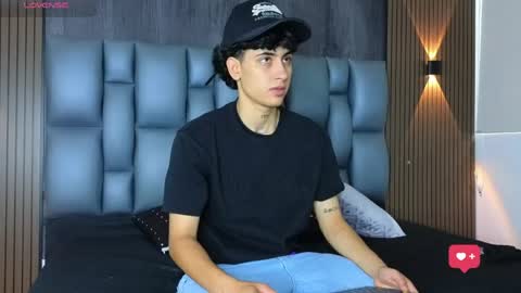 mohamed_malik online show from May 31, 1:51 pm