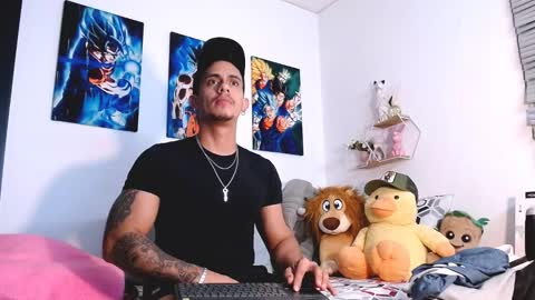 Snapshot of moises_paez chatting on January 6, 11:42 pm Moises Paez online show from January 6, 11:42 pm