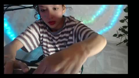 Snapshot of moka_soul chatting on June 18, 11:14 am moka_soul online show from June 18, 11:14 am