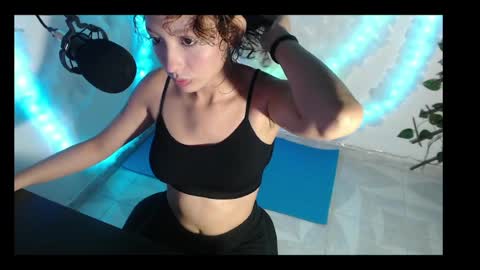 Snapshot of moka_soul chatting on June 19, 11:14 am moka_soul online show from June 19, 11:14 am