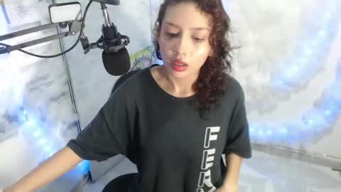 Snapshot of moka_soul chatting on July 22, 11:02 am moka_soul online show from July 22, 11:02 am