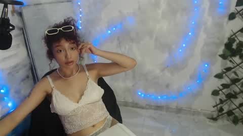 Snapshot of moka_soul chatting on July 28, 4:39 pm moka_soul online show from July 28, 4:39 pm