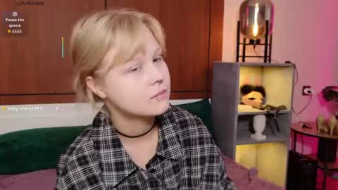moliqin online show from May 31, 7:26 am