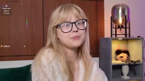 moliqin online show from June 7, 7:45 am