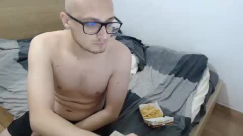 molkreid2 online show from April 8, 3:28 am