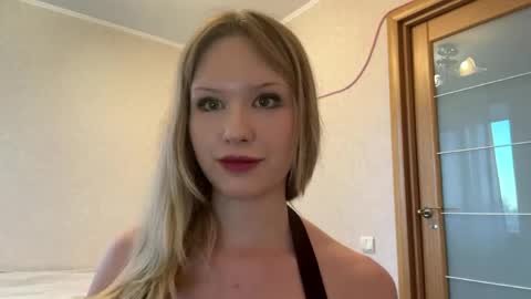 Lisa online show from May 10, 1:16 pm