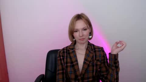 Snapshot of mollilove chatting on May 19, 9:37 am mollilove online show from May 19, 9:37 am
