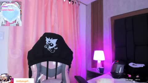 Molly online show from April 19, 3:00 pm