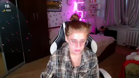 Snapshot of molly_barbie chatting on April 29, 11:47 am Molly Prvt is open online show from April 29, 11:47 am