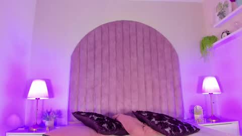 Snapshot of molly_jackson chatting on December 23, 11:57 am Molly Jackson online show from December 23, 11:57 am