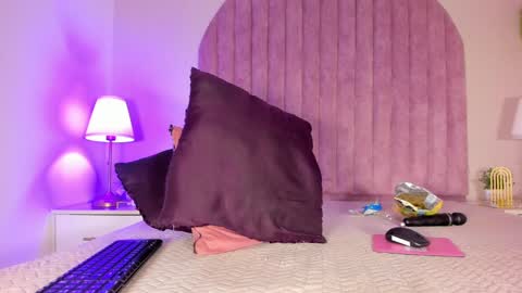 Snapshot of molly_jackson chatting on January 30, 3:29 pm Molly Jackson online show from January 30, 3:29 pm