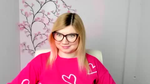 Molly online show from February 3, 1:16 pm