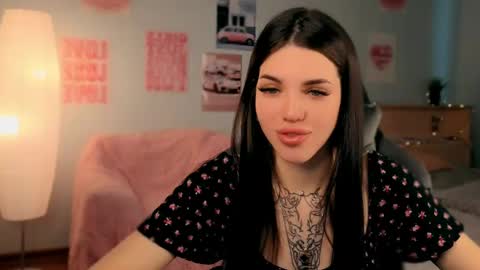 Snapshot of molly_rettyy chatting on April 29, 3:43 am Molly online show from April 29, 3:43 am