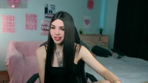 Snapshot of molly_rettyy chatting on July 10, 4:17 am Molly online show from July 10, 4:17 am