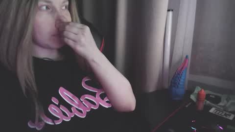 I have new photos come and see with love Molly online show from December 14, 11:09 pm