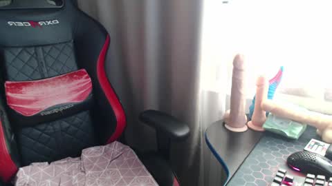 I have new photos come and see with love Molly online show from April 11, 7:45 am