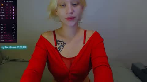 Snapshot of molly_smolly_ chatting on September 19, 5:24 pm lo online show from September 19, 5:24 pm