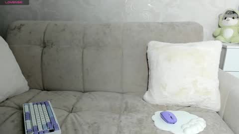 Snapshot of molly_sweetbaby chatting on December 19, 3:08 pm Ill tell you when were private online show from December 19, 3:08 pm