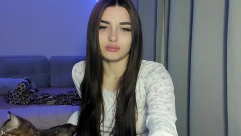 Snapshot of molly_ww chatting on February 24, 1:47 am Molly online show from February 24, 1:47 am