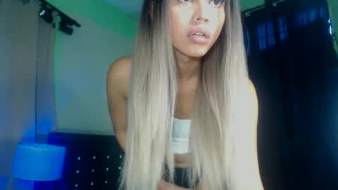 Snapshot of mollycoin18 chatting on September 13, 2:22 am mollycoin18 online show from September 13, 2:22 am