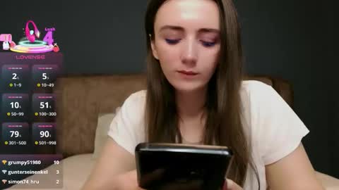 Snapshot of mollygreens chatting on April 18, 7:07 pm Molly online show from April 18, 7:07 pm