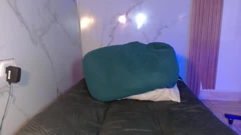  MOLLY  GUNSG online show from February 22, 8:18 pm