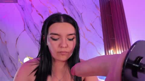 Snapshot of mollylewis18 chatting on May 3, 9:37 am New girl Emily Valentina Michelle online show from May 3, 9:37 am