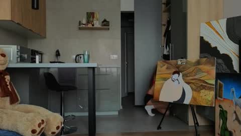 Molly online show from February 7, 11:03 am