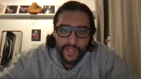 molten_escargot online show from December 4, 1:58 am