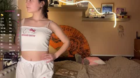 Snapshot of moltenpeach chatting on February 26, 5:12 pm Hermina online show from February 26, 5:12 pm