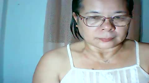 mombastic55 online show from May 18, 1:17 pm