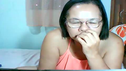 mombastic55 online show from May 23, 10:14 pm