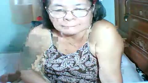 mombastic55 online show from May 30, 8:00 am