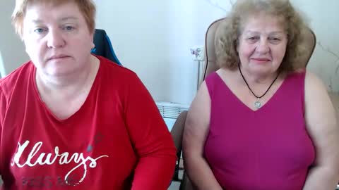 Snapshot of mommy99x chatting on March 17, 8:28 am Mommy99X online show from March 17, 8:28 am