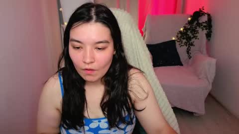 Snapshot of momorins chatting on May 18, 4:07 am Momo online show from May 18, 4:07 am