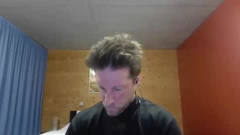 Snapshot of moms_little_monster chatting on February 8, 3:15 pm moms_little_monster online show from February 8, 3:15 pm