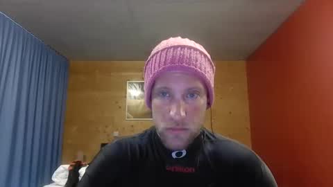 Snapshot of moms_little_monster chatting on February 9, 1:59 pm moms_little_monster online show from February 9, 1:59 pm