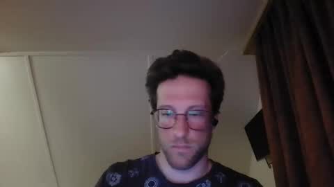 Snapshot of moms_little_monster chatting on February 20, 5:02 pm moms_little_monster online show from February 20, 5:02 pm