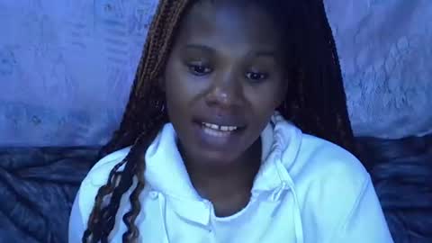 momsdoll online show from January 9, 7:00 am