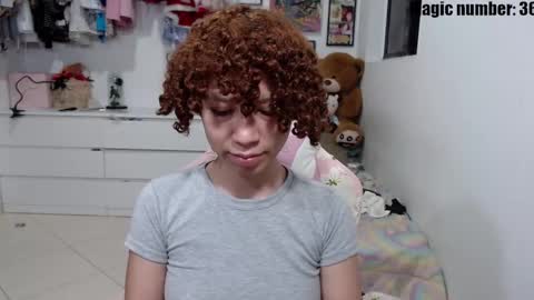 Snapshot of mon_belle chatting on January 8, 5:54 am Jessie online show from January 8, 5:54 am