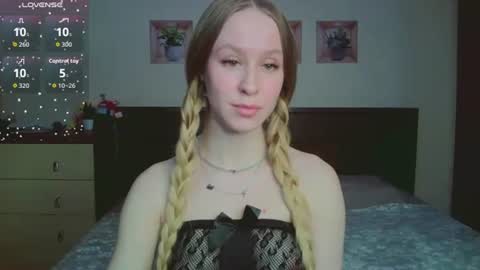 Snapshot of mona__liza chatting on February 15, 4:14 pm Mona online show from February 15, 4:14 pm