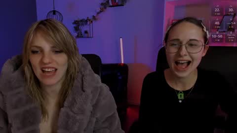 Mona  online show from April 18, 6:56 pm