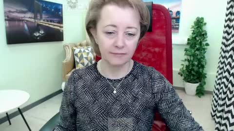 Mona online show from April 5, 9:50 am